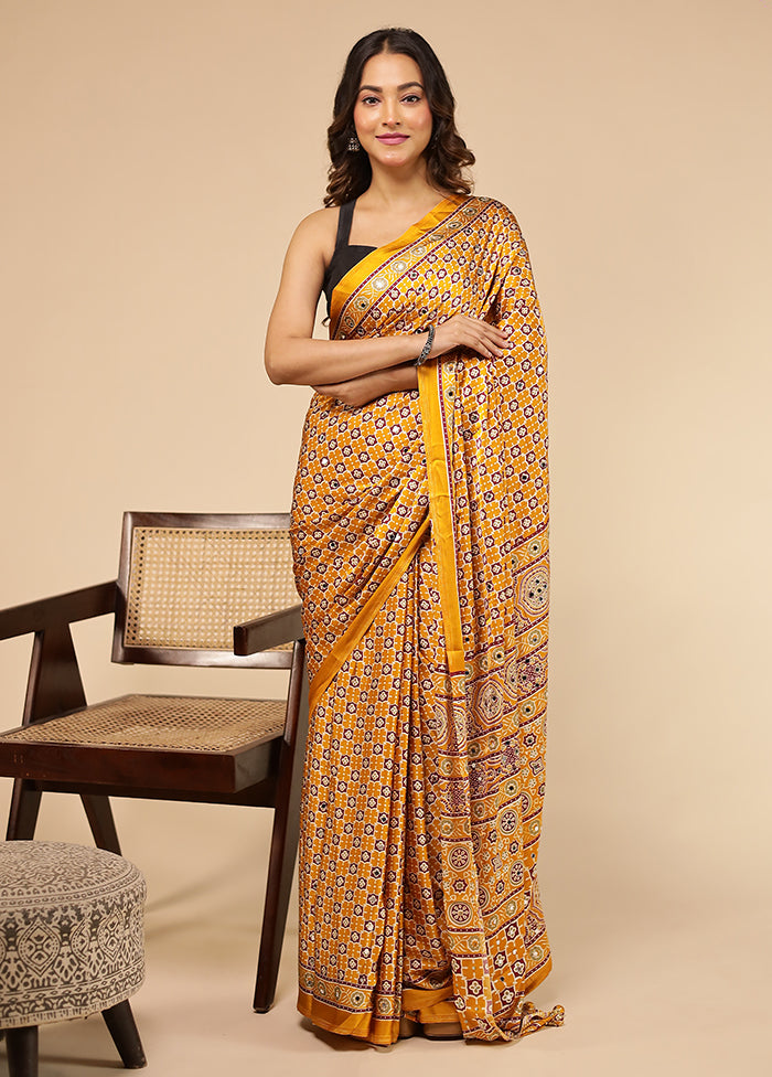 Yellow Printed Silk Saree Without Blouse Piece