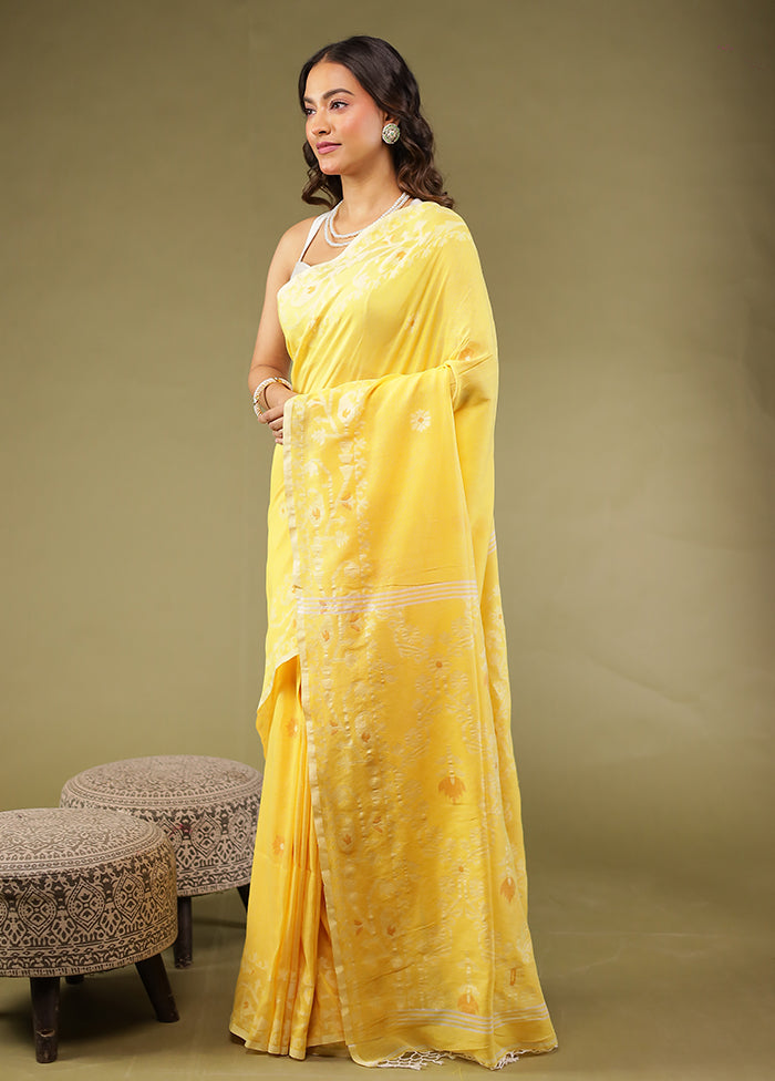 Yellow Matka Silk Saree With Blouse Piece