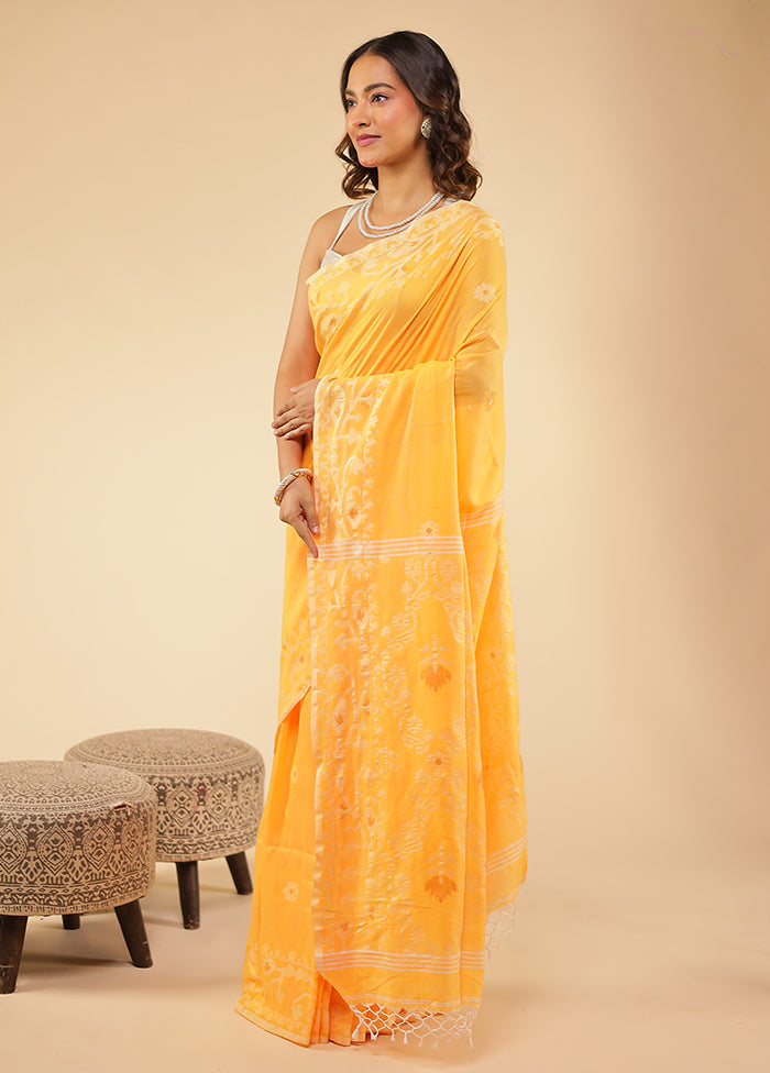 Yellow Matka Silk Saree With Blouse Piece