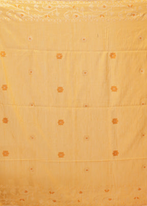 Yellow Matka Silk Saree With Blouse Piece