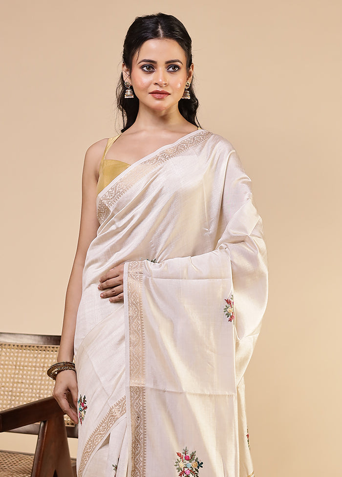 Cream Tussar Silk Saree With Blouse Piece