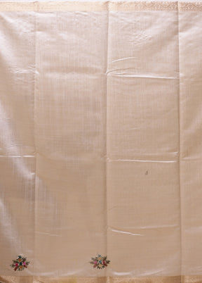 Cream Tussar Silk Saree With Blouse Piece