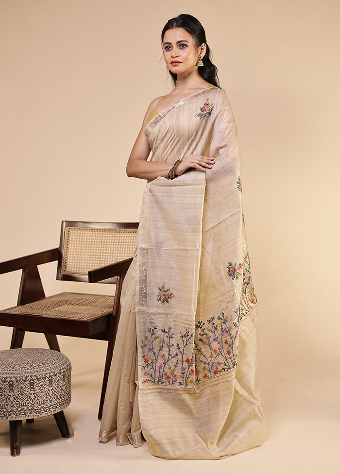 Cream Tussar Silk Saree With Blouse Piece