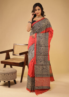 Red Handloom Tussar Pure Silk Saree With Blouse Piece