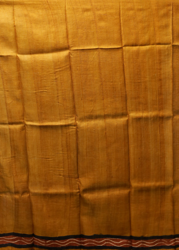 Red Handloom Tussar Pure Silk Saree With Blouse Piece