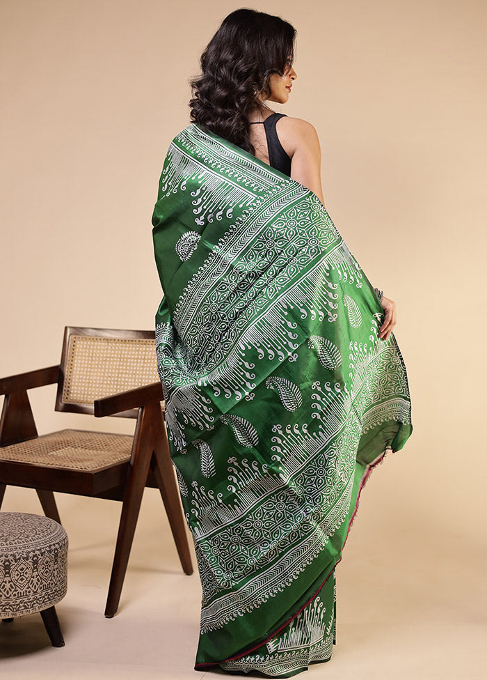 Green Printed Pure Silk Saree Without Blouse Piece