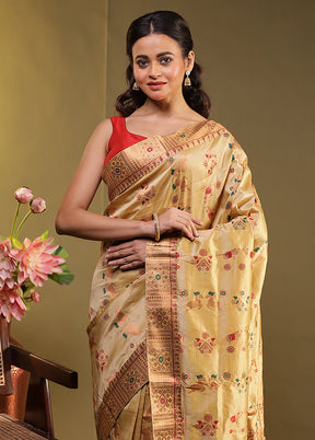 Cream Assam Silk Saree With Blouse Piece