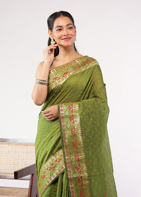 Green Pure Cotton Saree With Blouse Piece