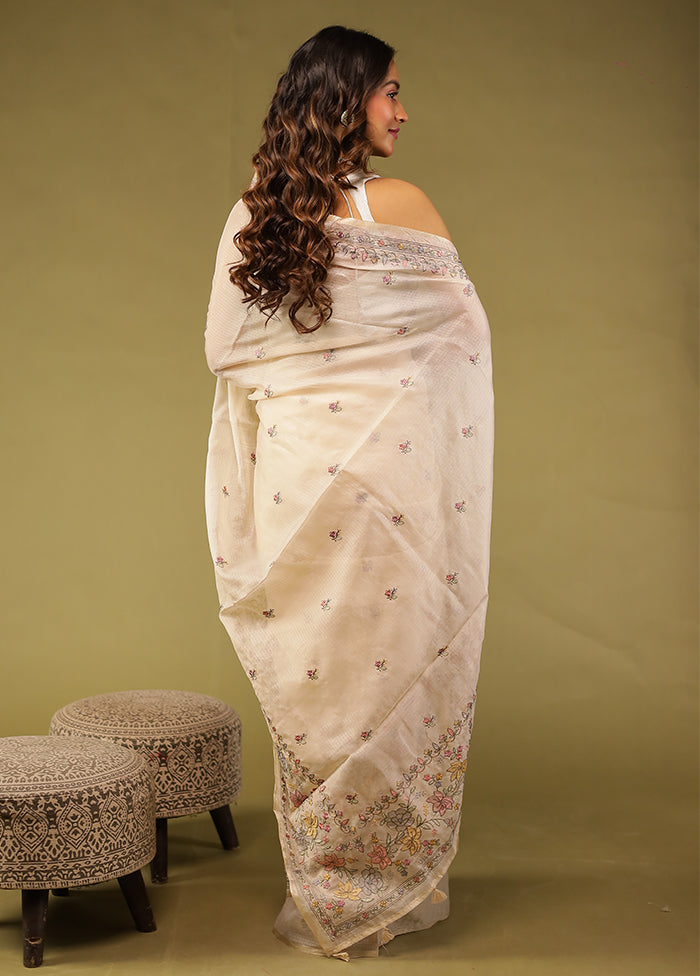 Cream Pure Cotton Saree With Blouse Piece