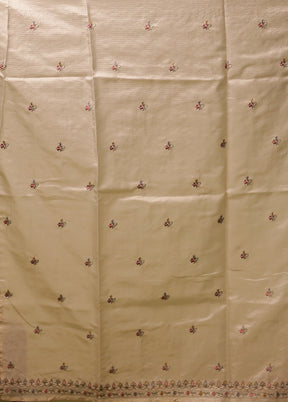 Cream Pure Cotton Saree With Blouse Piece