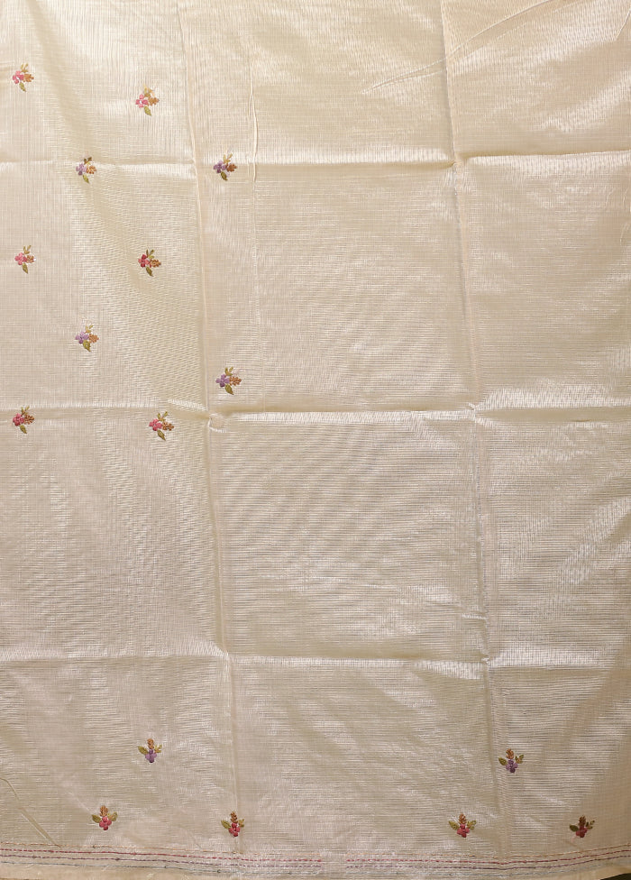 Cream Pure Cotton Saree With Blouse Piece