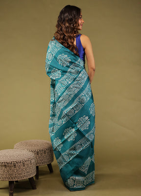 Green Printed Pure Silk Saree Without Blouse Piece