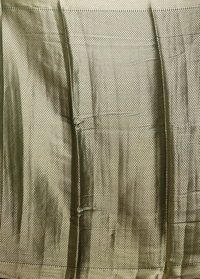 Green Dupion Silk Saree With Blouse Piece