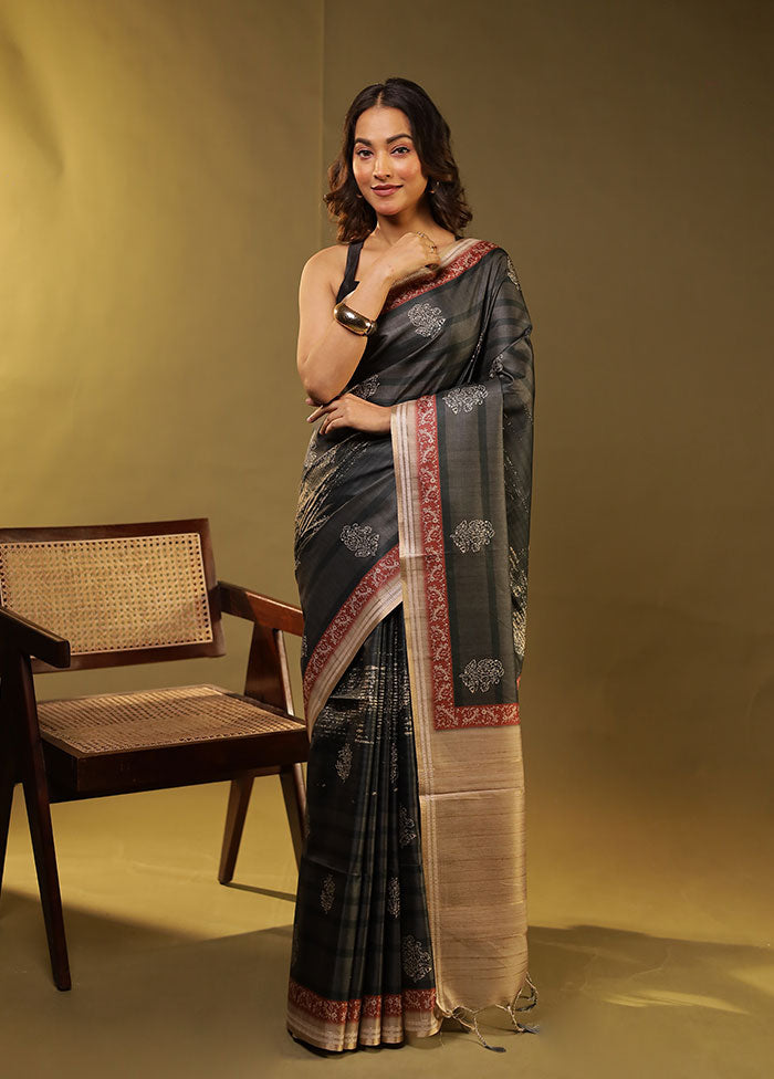 Grey Cotton Saree With Blouse Piece