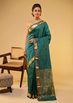 Green Handloom Kanjivaram Pure Silk Saree With Blouse Piece
