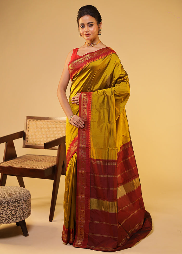 Green Kanjivaram Silk Saree With Blouse Piece