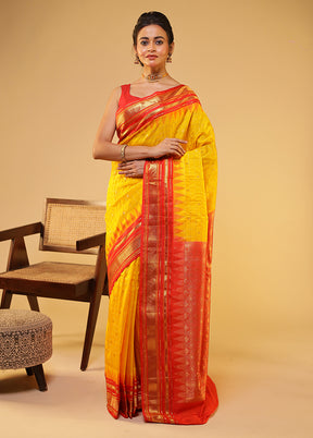Yellow Gadwal Pure Silk Saree Without Blouse Piece