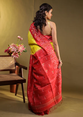 Red Handloom Tussar Pure Silk Saree With Blouse Piece
