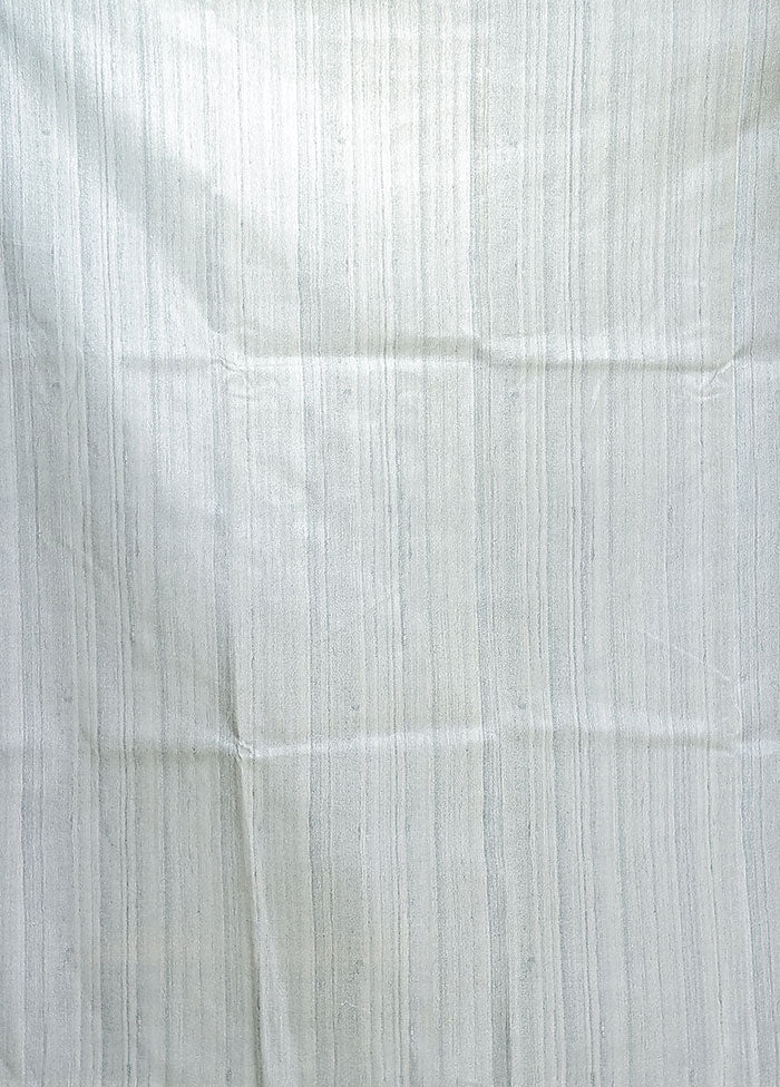 Cream Tussar Silk Saree With Blouse Piece