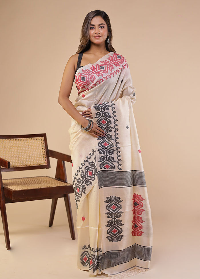Cream Handloom Tussar Pure Silk Saree With Blouse Piece
