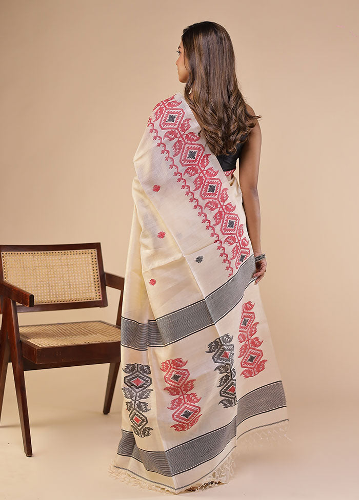 Cream Handloom Tussar Pure Silk Saree With Blouse Piece