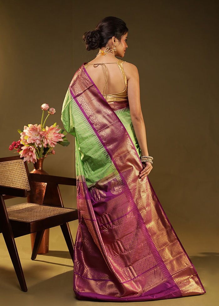 Green Gadwal Silk Saree Without Blouse Piece