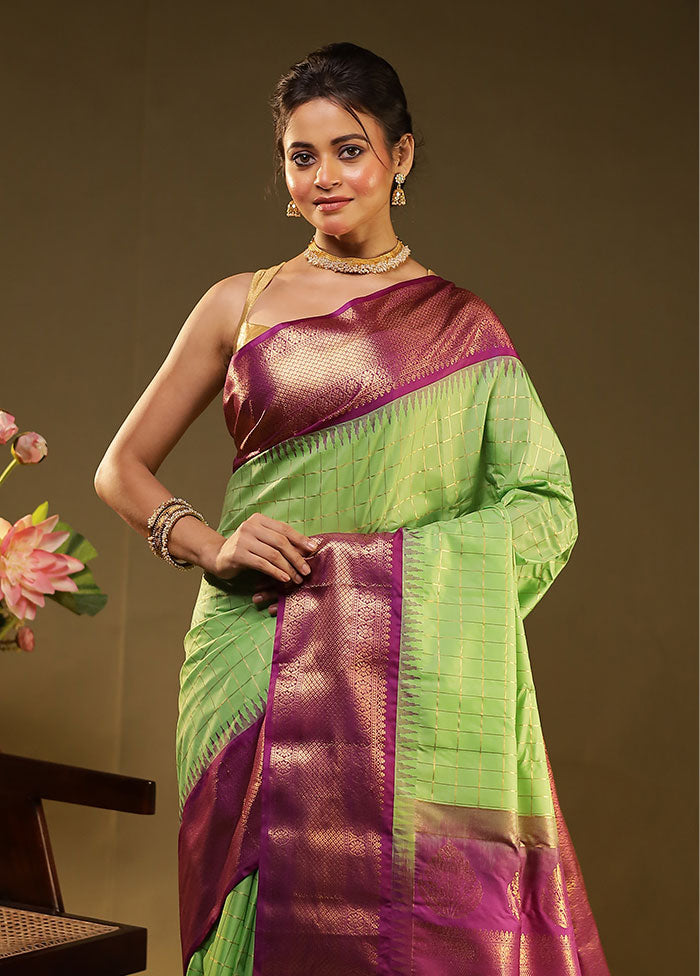 Green Gadwal Silk Saree Without Blouse Piece