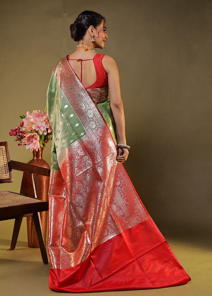 Green Banarasi Silk Saree With Blouse Piece