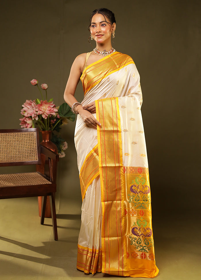 Yellow Handloom Kanjivaram Pure Silk Saree With Blouse Piece