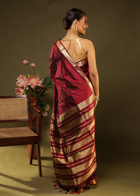 Maroon Handloom Kanjivaram Pure Silk Saree With Blouse Piece
