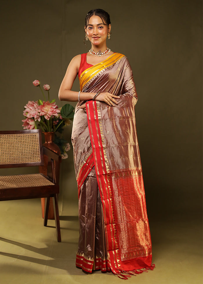 Red Handloom Kanjivaram Pure Silk Saree With Blouse Piece