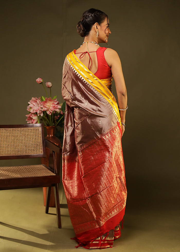 Deep Daan Duo – Red Kanjivaram & Green Printed Silk Sarees