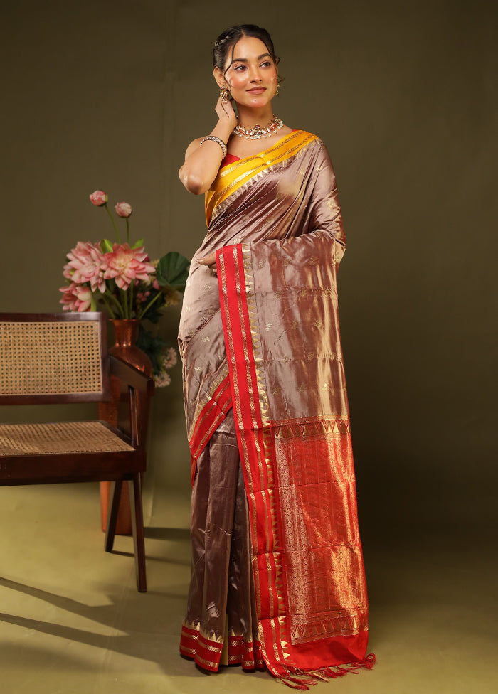 Red Handloom Kanjivaram Pure Silk Saree With Blouse Piece