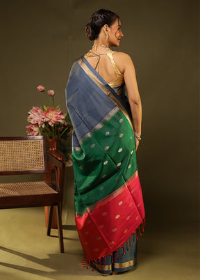 Blue Handloom Kanjivaram Pure Silk Saree With Blouse Piece