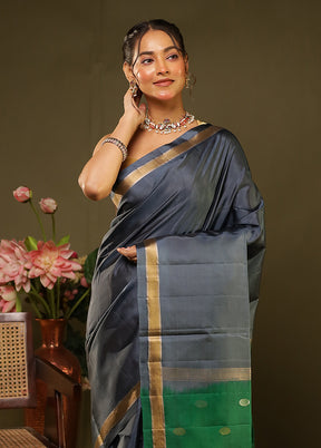 Blue Handloom Kanjivaram Pure Silk Saree With Blouse Piece