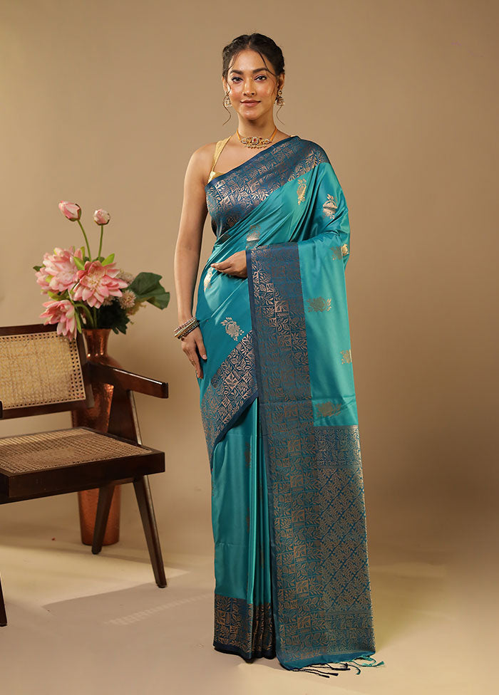 Green Kanjivaram Silk Saree With Blouse Piece