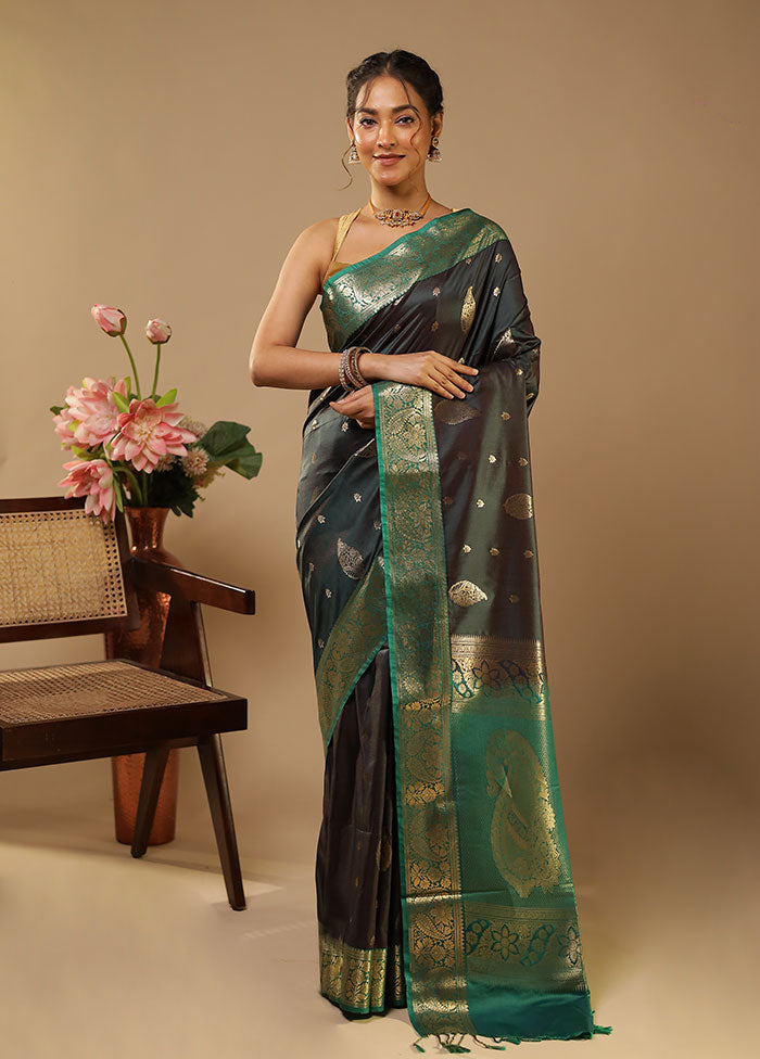 Green Kanjivaram Silk Saree With Blouse Piece