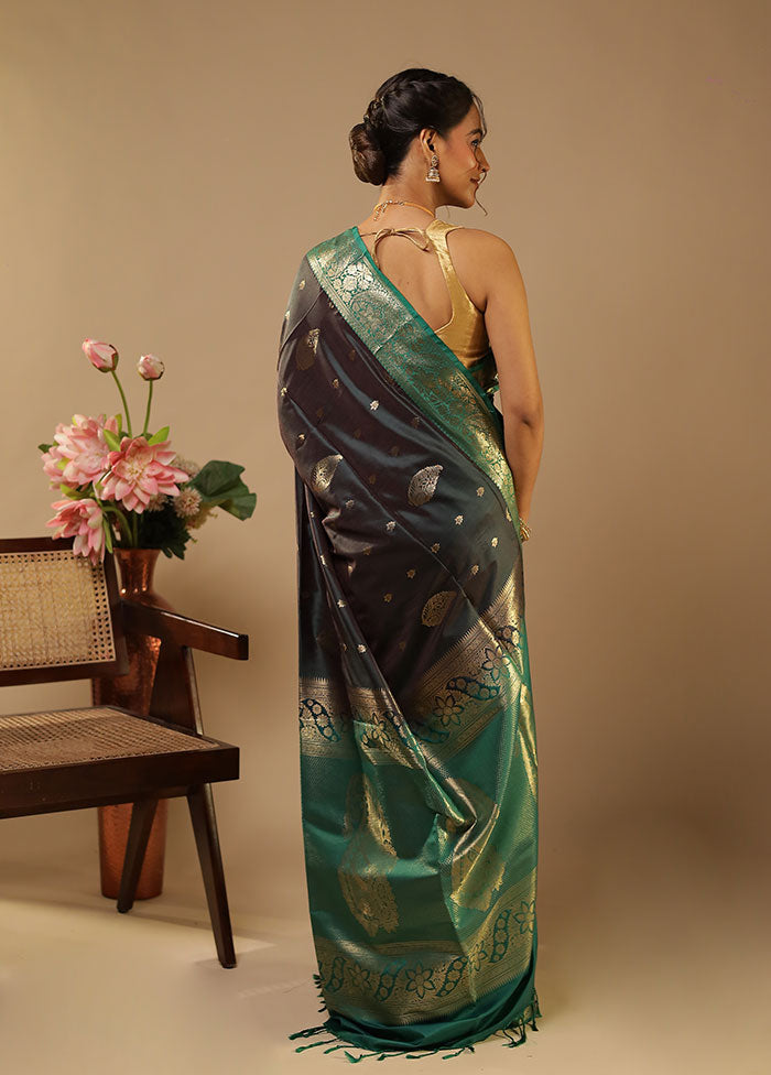 Green Kanjivaram Silk Saree With Blouse Piece