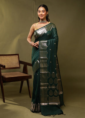 Green Cotton Saree With Blouse Piece