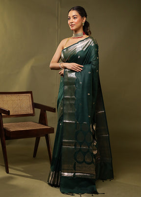 Green Cotton Saree With Blouse Piece