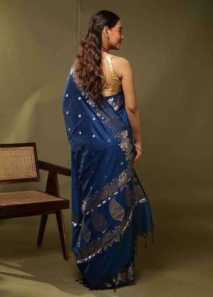 Blue Cotton Saree With Blouse Piece
