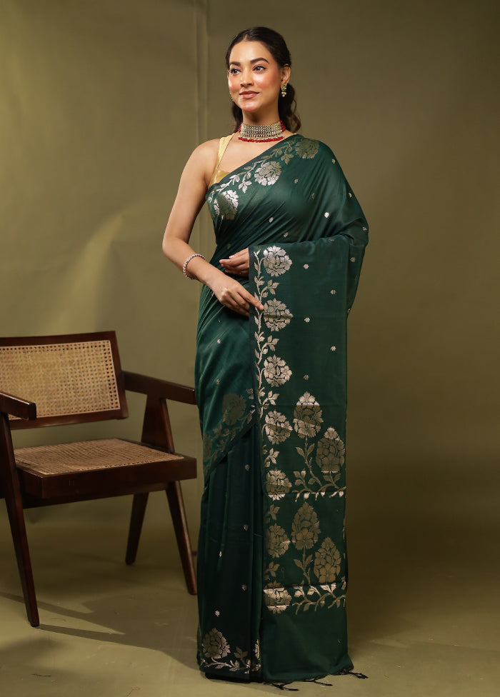Green Cotton Saree With Blouse Piece
