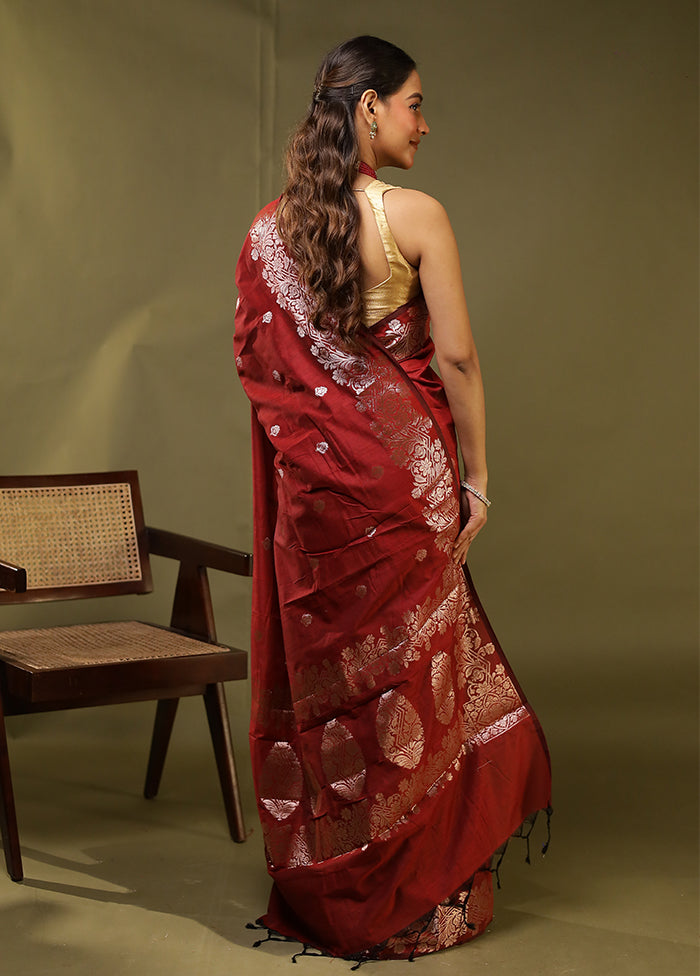 Red Cotton Saree With Blouse Piece
