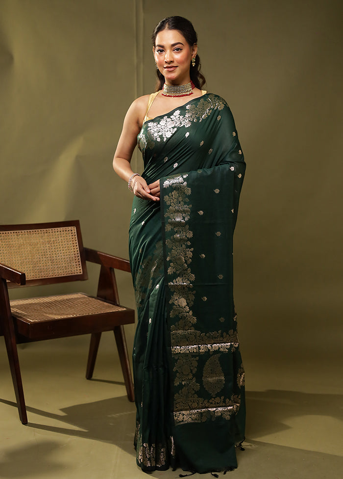 Green Cotton Saree With Blouse Piece