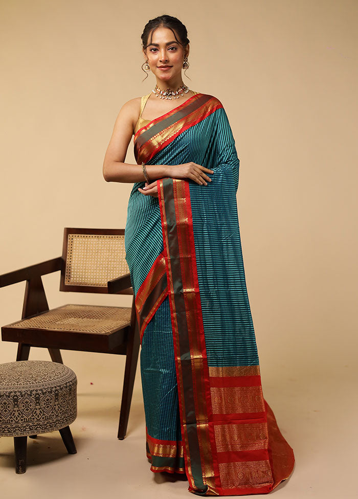Green Handloom Kanjivaram Pure Silk Saree With Blouse Piece
