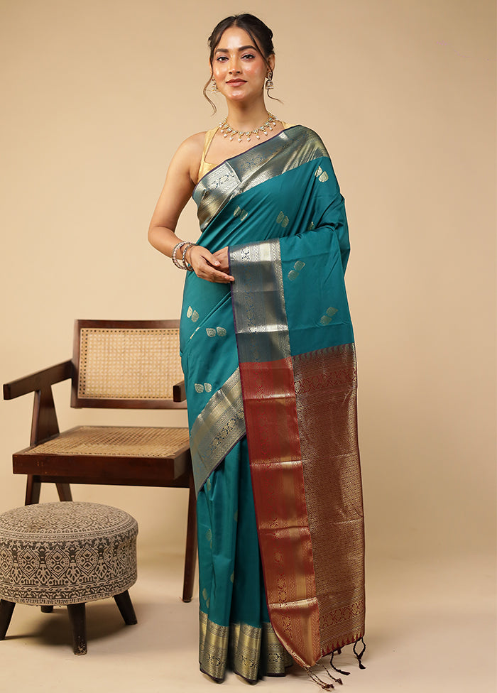 Green Kanjivaram Silk Saree With Blouse Piece