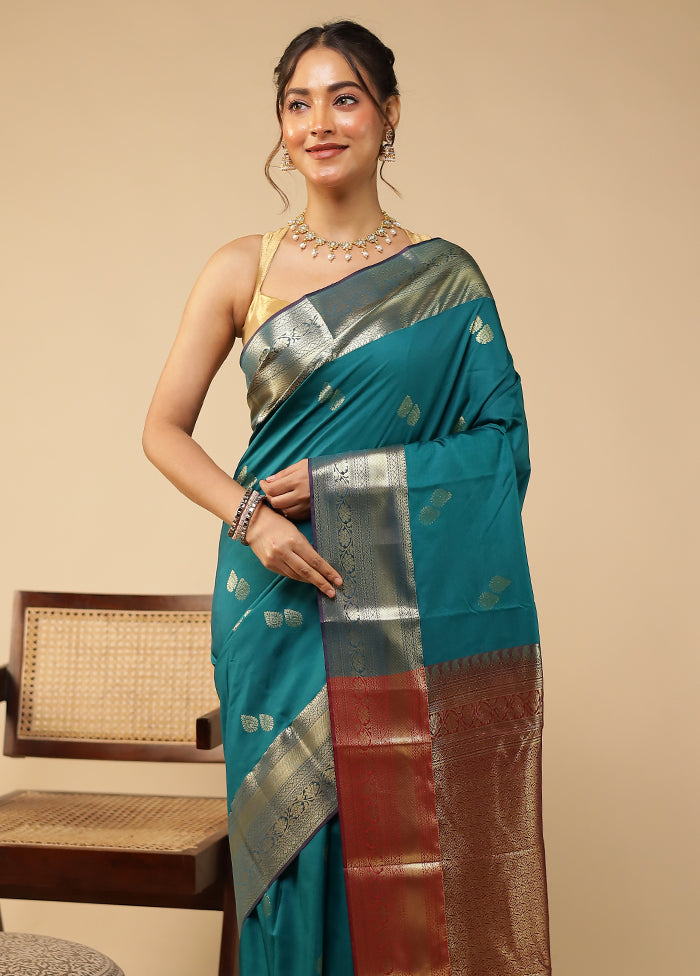 Green Kanjivaram Silk Saree With Blouse Piece