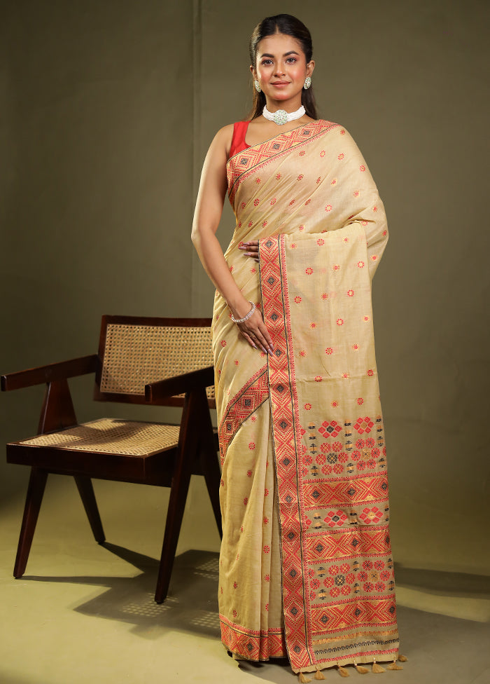 Cream Assam Silk Saree With Blouse Piece
