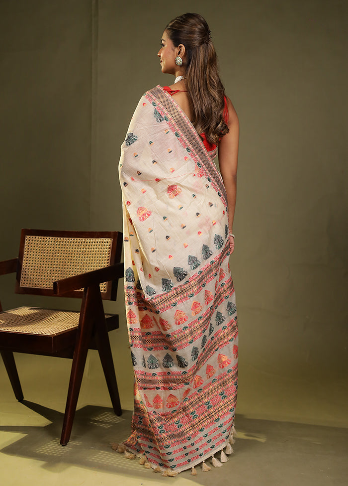 Cream Assam Silk Saree With Blouse Piece