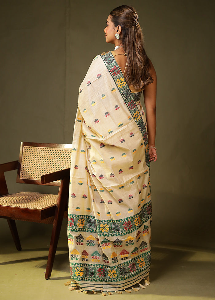 Cream Assam Silk Saree With Blouse Piece